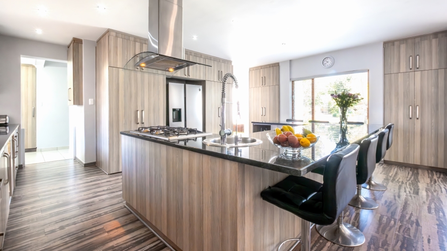4 Bedroom Property for Sale in Heatherlands Western Cape